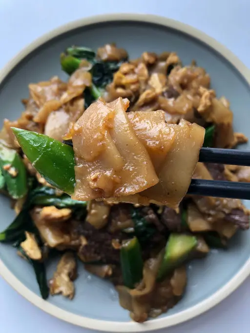 Pad See Ew Chicken