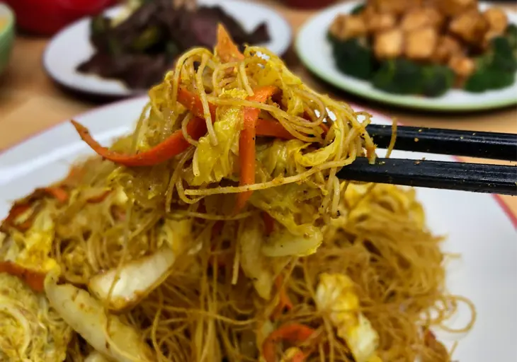 Singapore Rice Noodles (Mei Fun) with Chicken